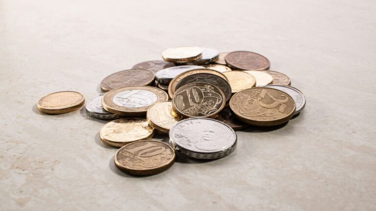 Projeção Econômica para 2024: Crescimento do PIB e Implicações para Investidores no Brasil