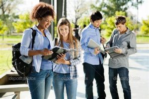 Construa seu Futuro Financeiro: Cartões de Crédito Ideais para Universitários